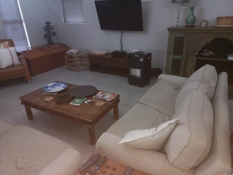 To Let 3 Bedroom Property for Rent in Sunningdale Western Cape